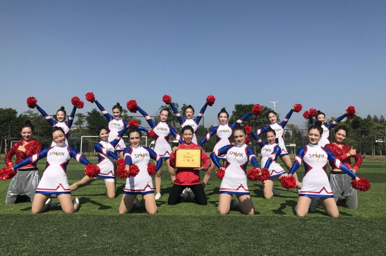 我院代表队在2016年福建省大学生啦啦操联赛中荣获佳绩